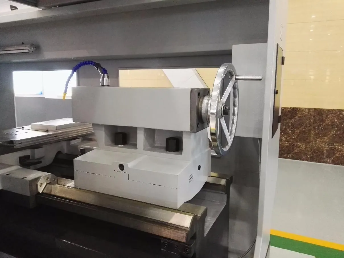  Задняя бабка