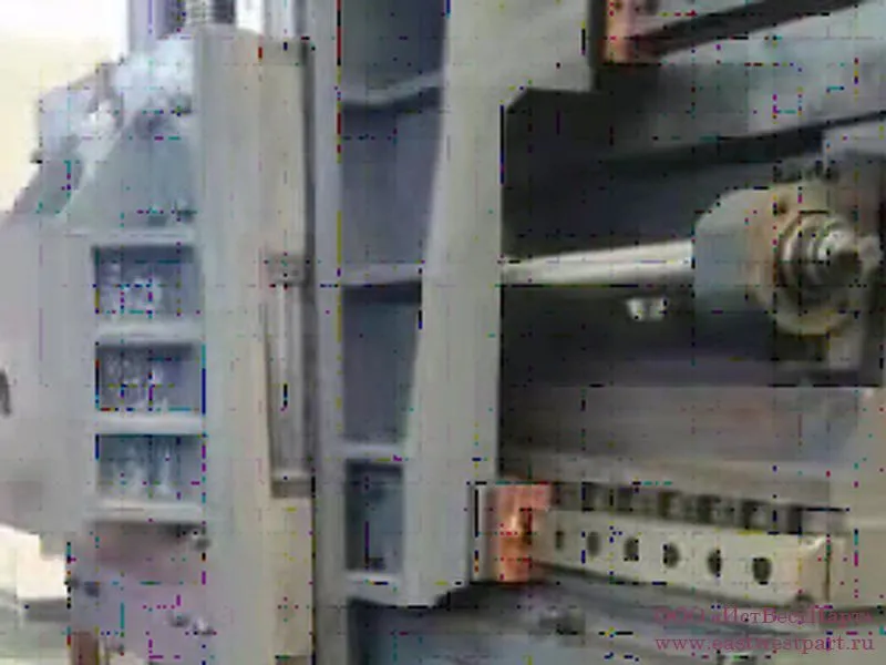  Станок оснащён роликовыми направляющими качения