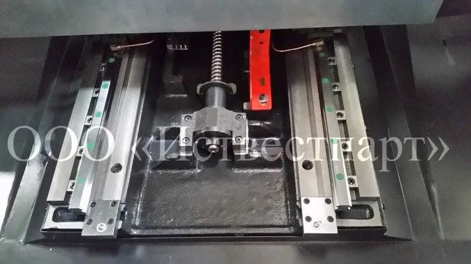 Направляющие качения призматического типа