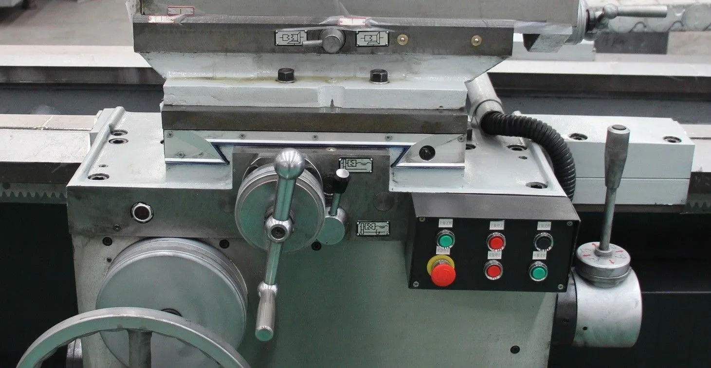  рукоятки и маховики управления