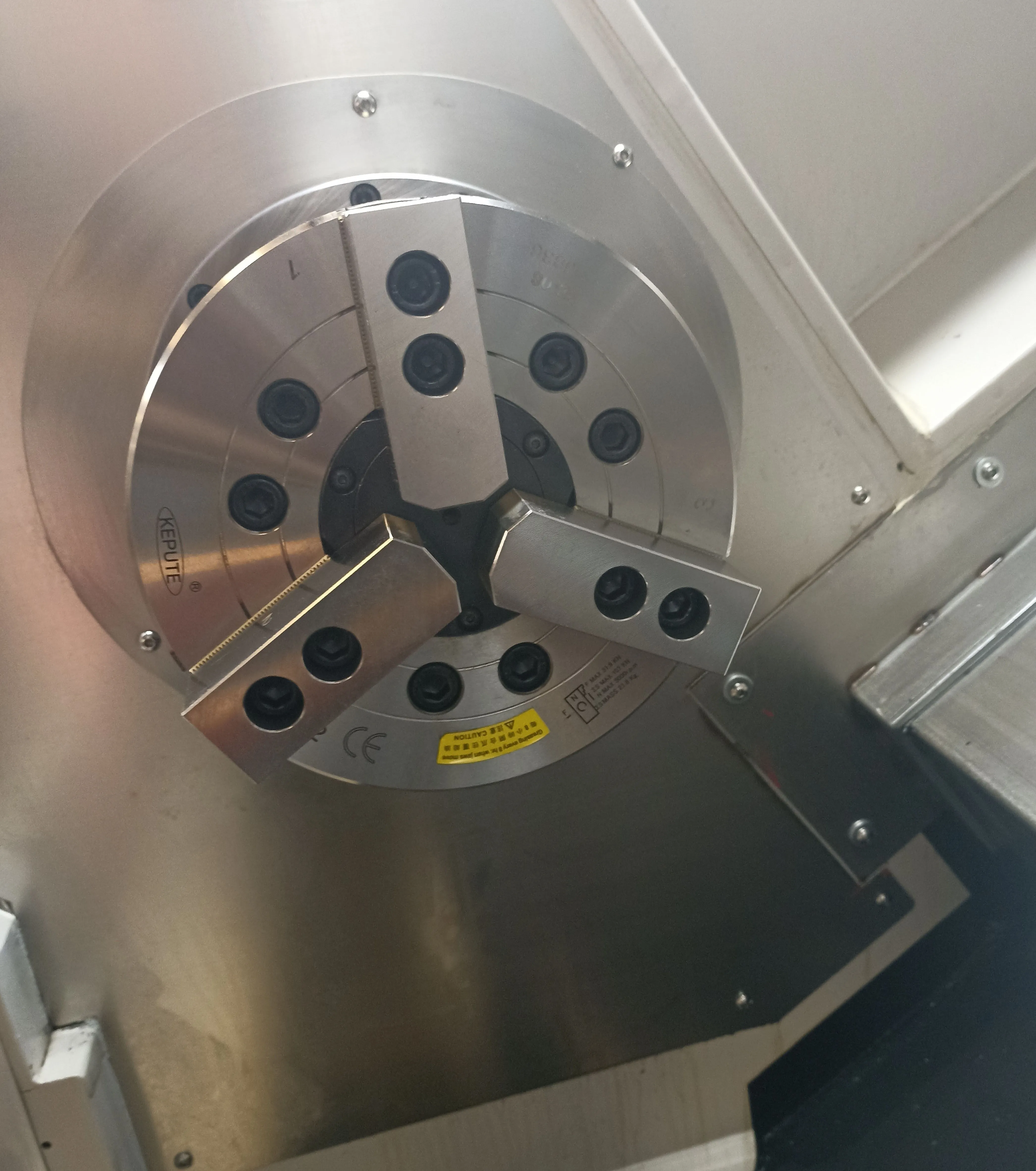  3-х кулачковый гидравлический патрон Ø 200 мм.