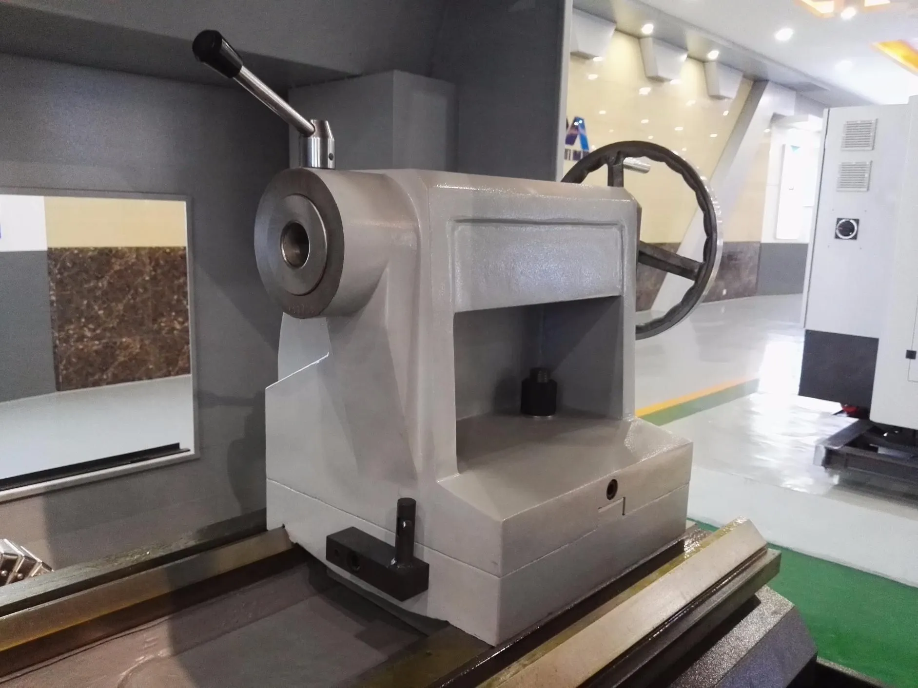  Жёсткая задняя бабка