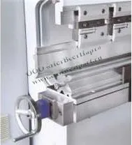 Механическая компенсация прогиба