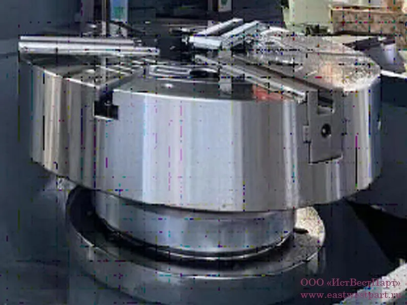  Станок оснащён механическим патроном Ø900 мм